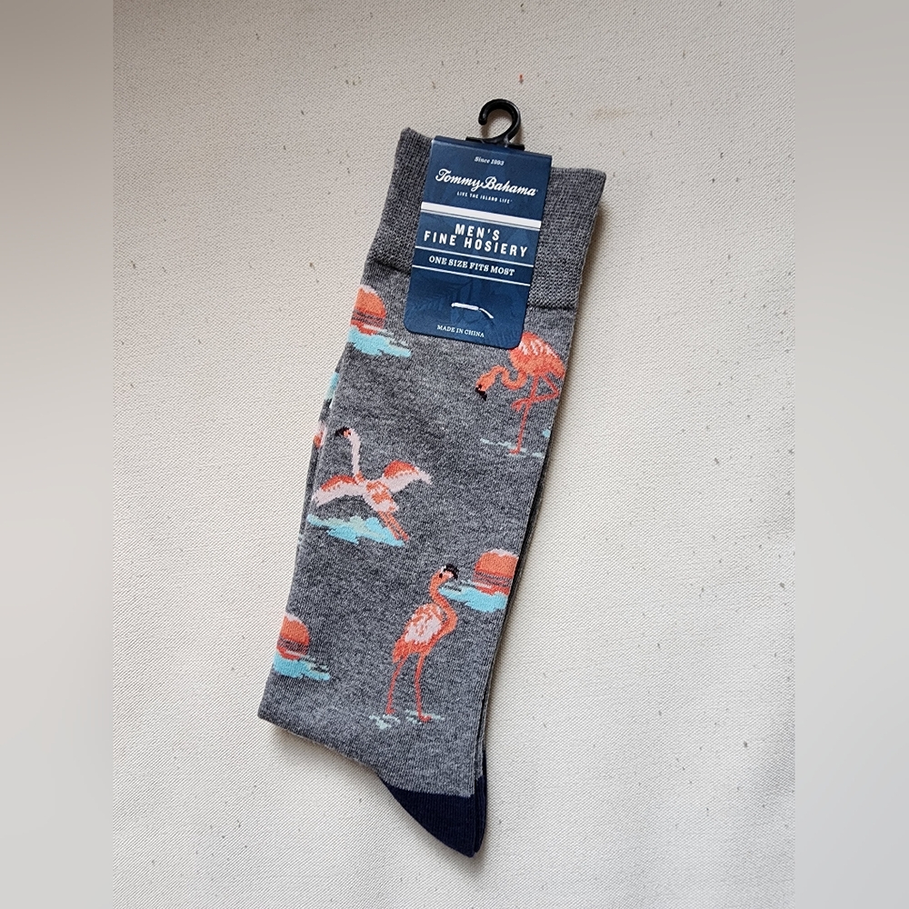 Tommy Bahama Flamingo Design Casual Gray Socks